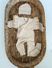 Load image into Gallery viewer, Ballerina embroidered three piece set
